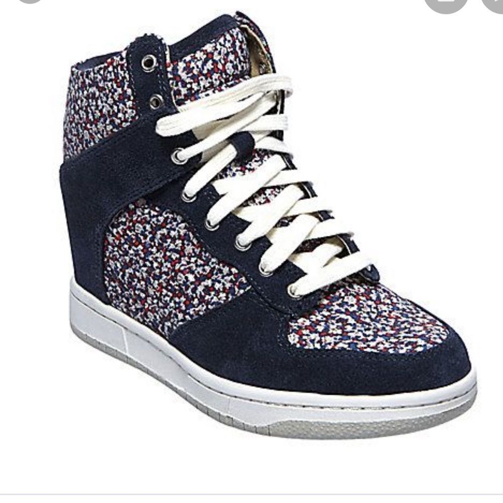 Steve Madden Lymlight Floral Wedge Sneakers Sz 8.5